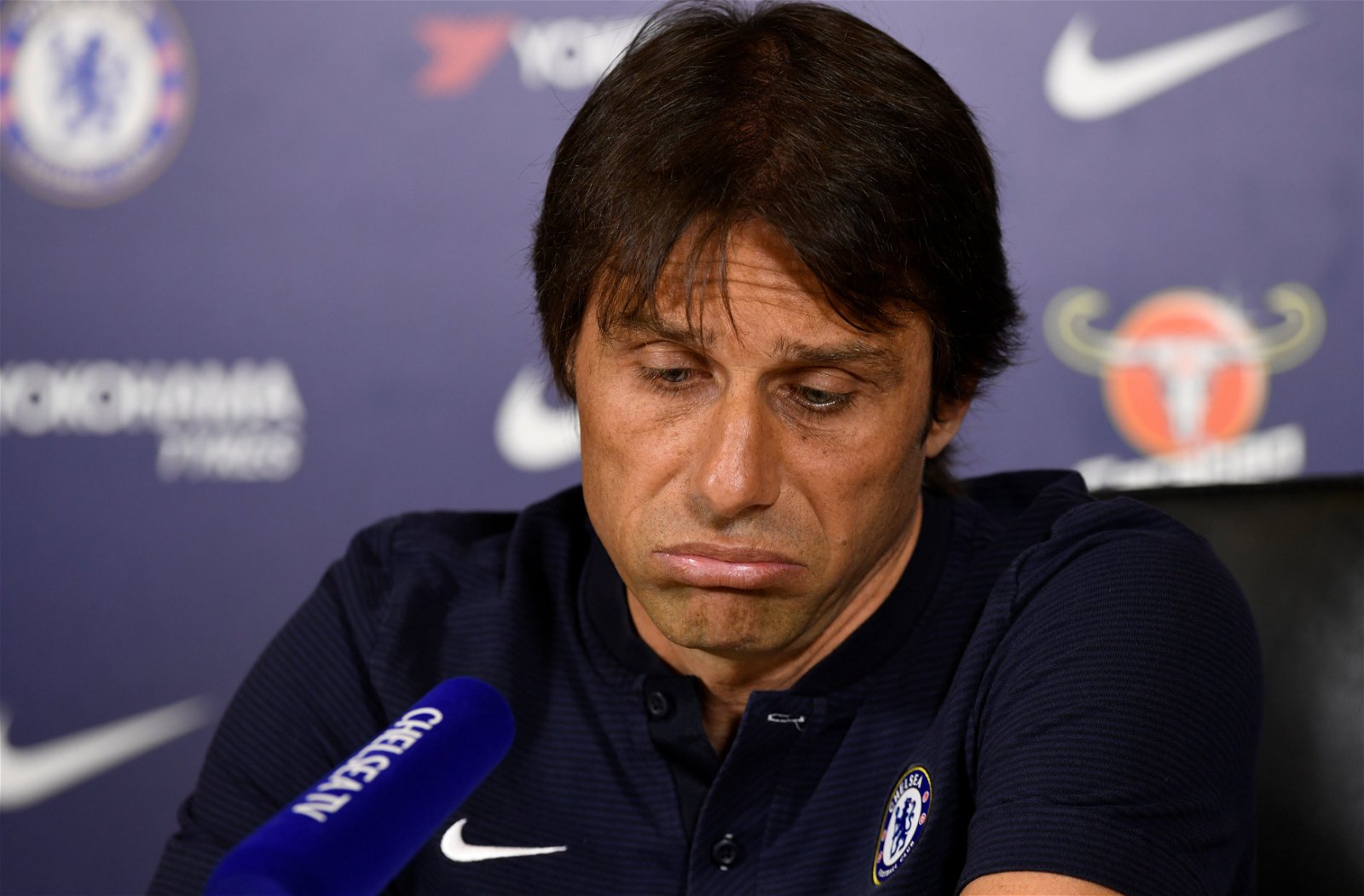 Chelsea players want Conte to be sacked, claims Lebouef