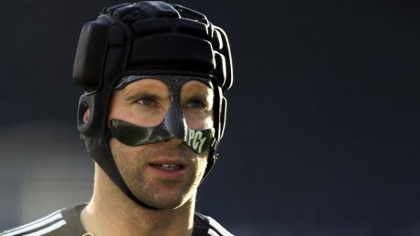 Chelsea players with mask - Petr Cech face mask