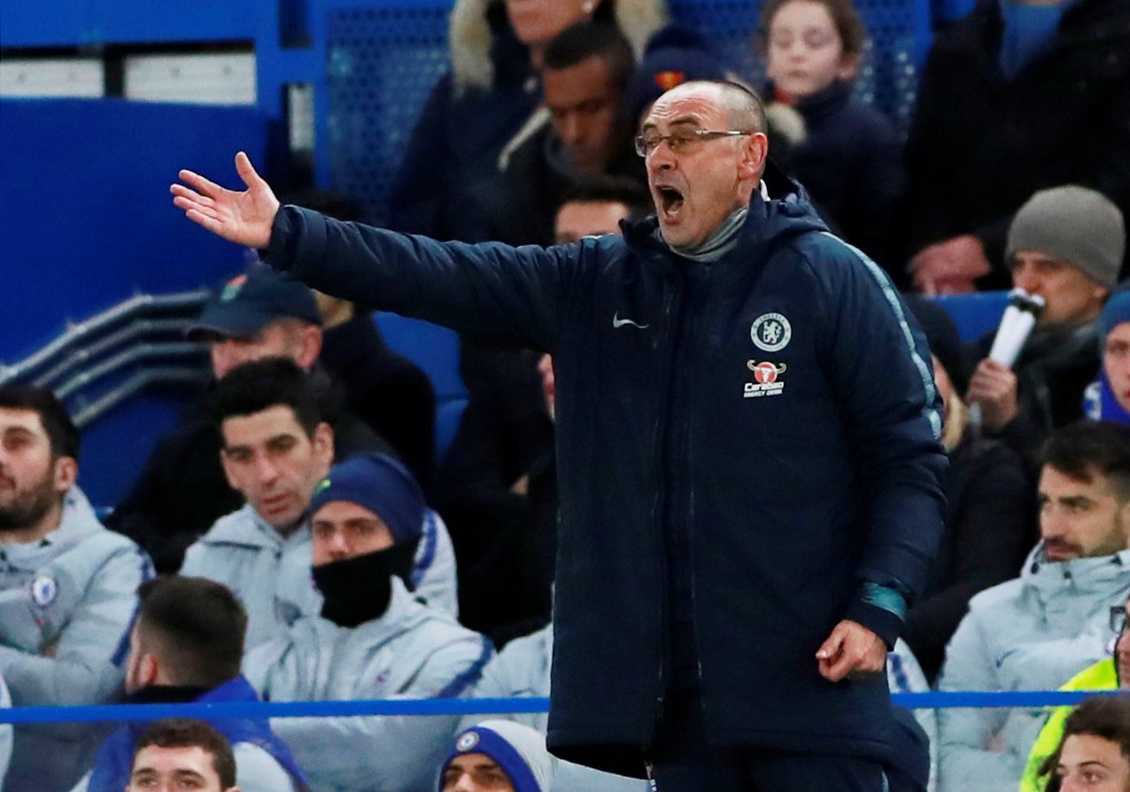 Maurizio Sarri goes to war with Chelsea players