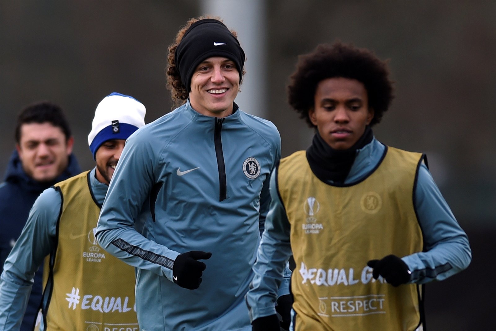 Willian wants David Luiz to stay at Stamford Bridge