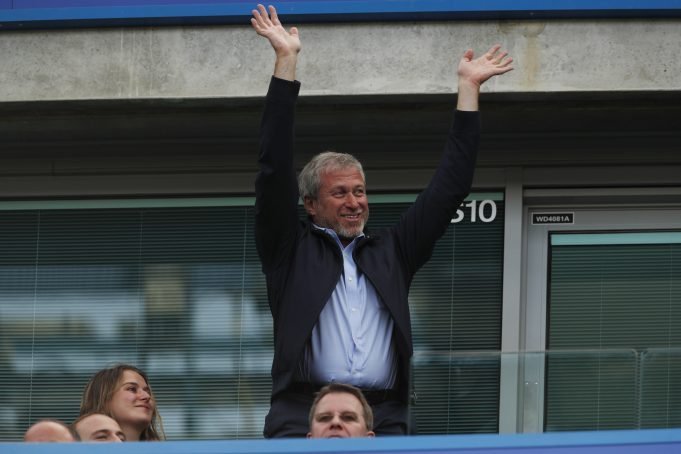 Italian journalist claims Chelsea are not a 'mad sacking club' and defends Abramovich