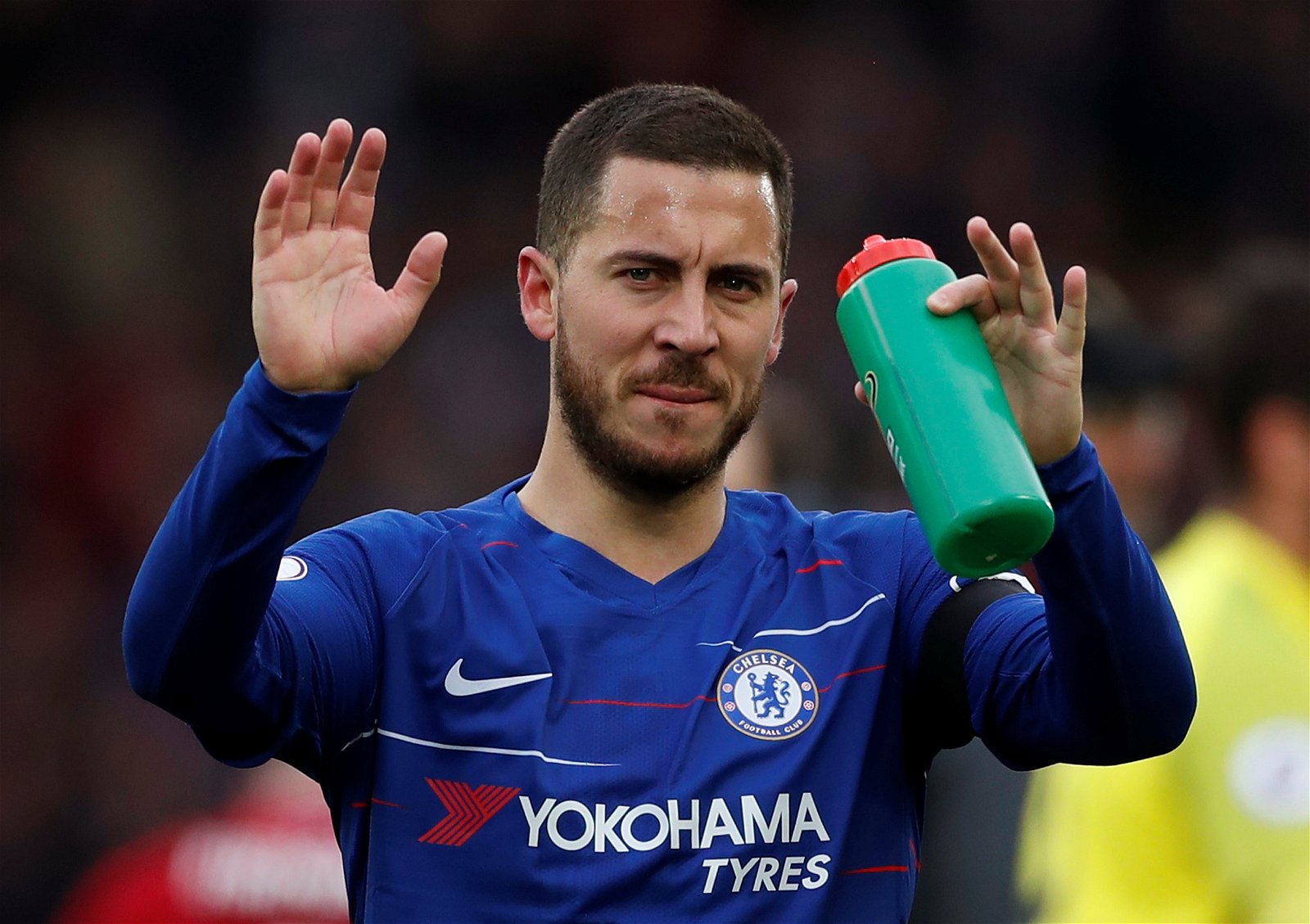 Former Chelsea star hopes Hazard will stay at Chelsea