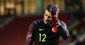 Chelsea to battle Liverpool for Turkish goalkeeper Ugrucan Cakir