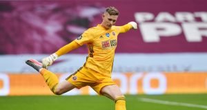 Chelsea In Contract Race With Manchester United For Dean Henderson