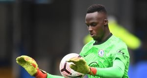 Saka claims ownership over incredulous Mendy chip!