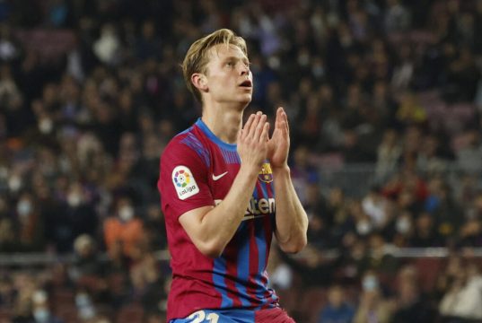 Barcelona midfielder breaks silence on his failed Chelsea transfer