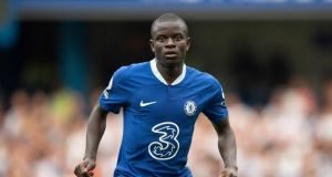 Chelsea midfielder N'Golo Kante wants to continue at the Bridge