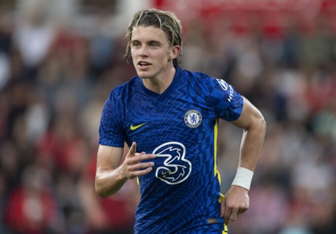 Chelsea keen to step up their talks with Gallagher over new contract